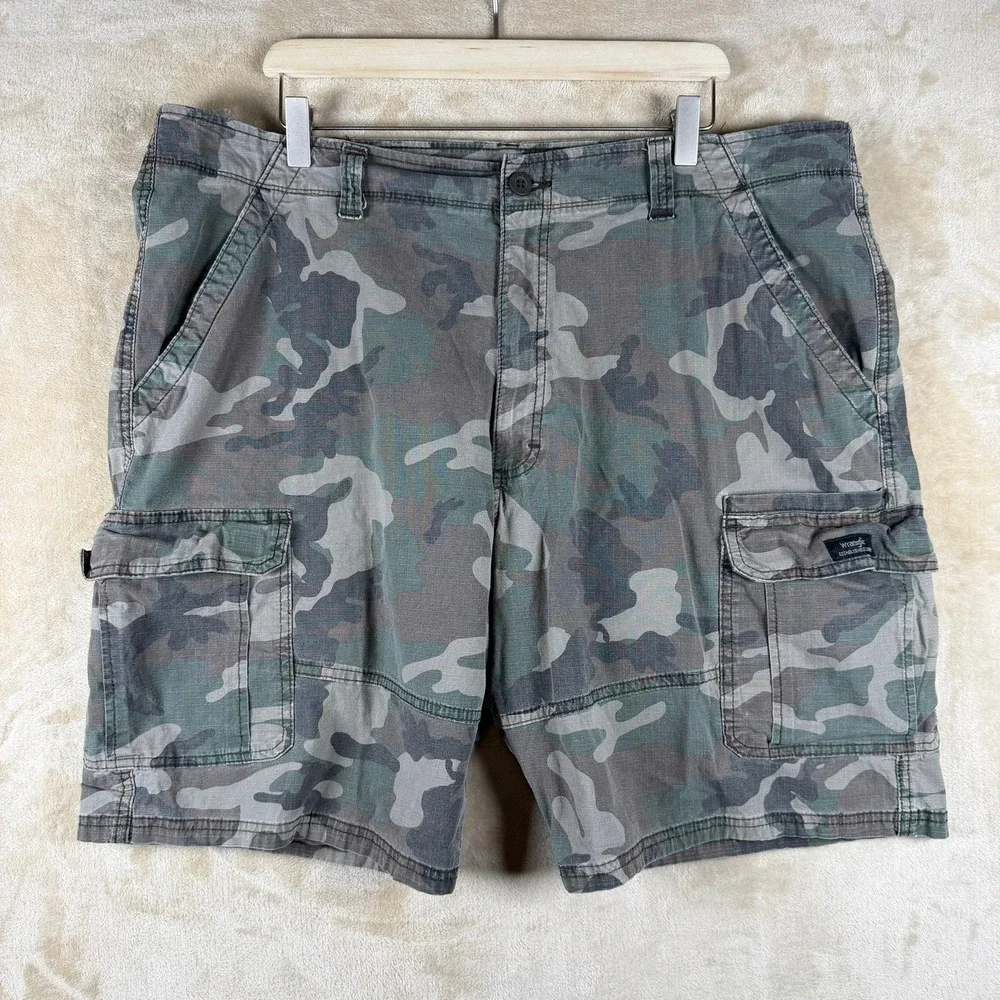 Wrangler Mens Size 40 Relaxed Fit Camo Cargo Shorts Green Brown Woodland Ripstop